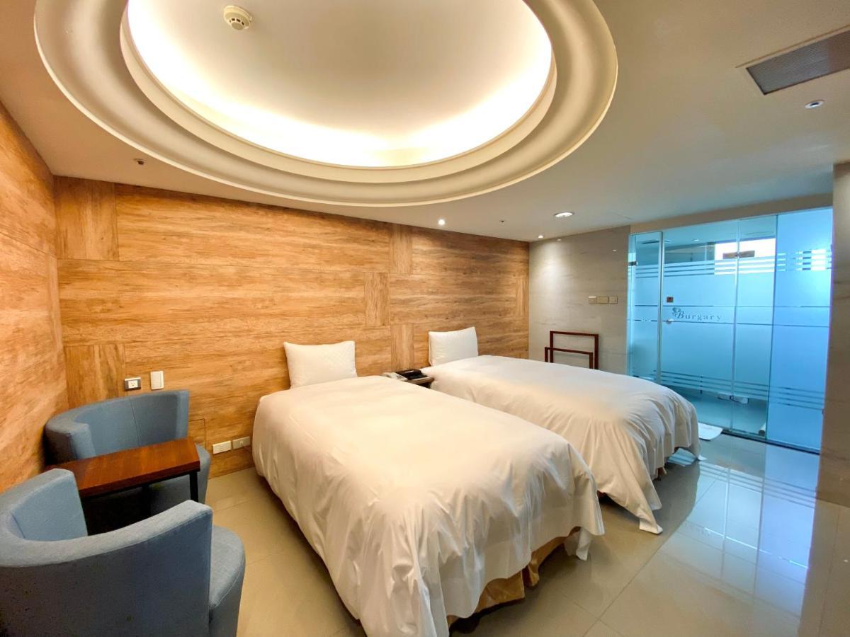 Burgary Hotel Taipei Exterior photo